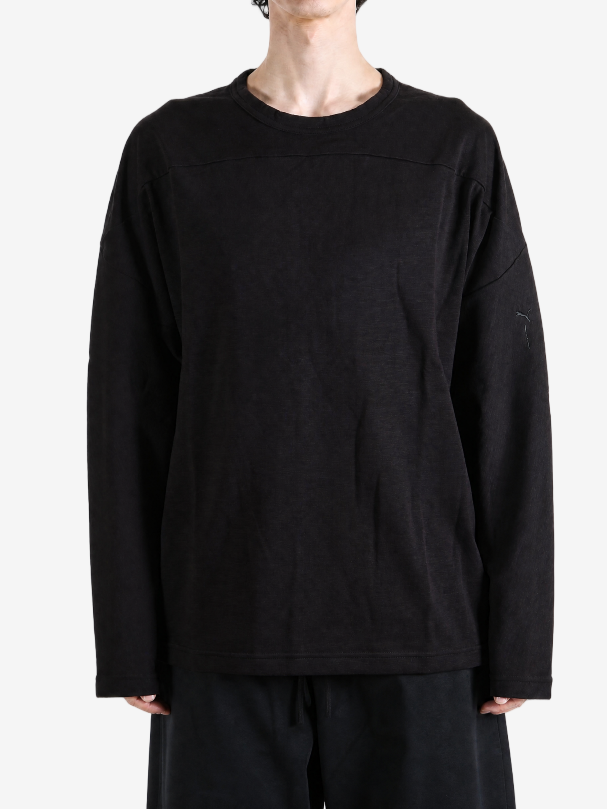 Black t-shirt, full body view