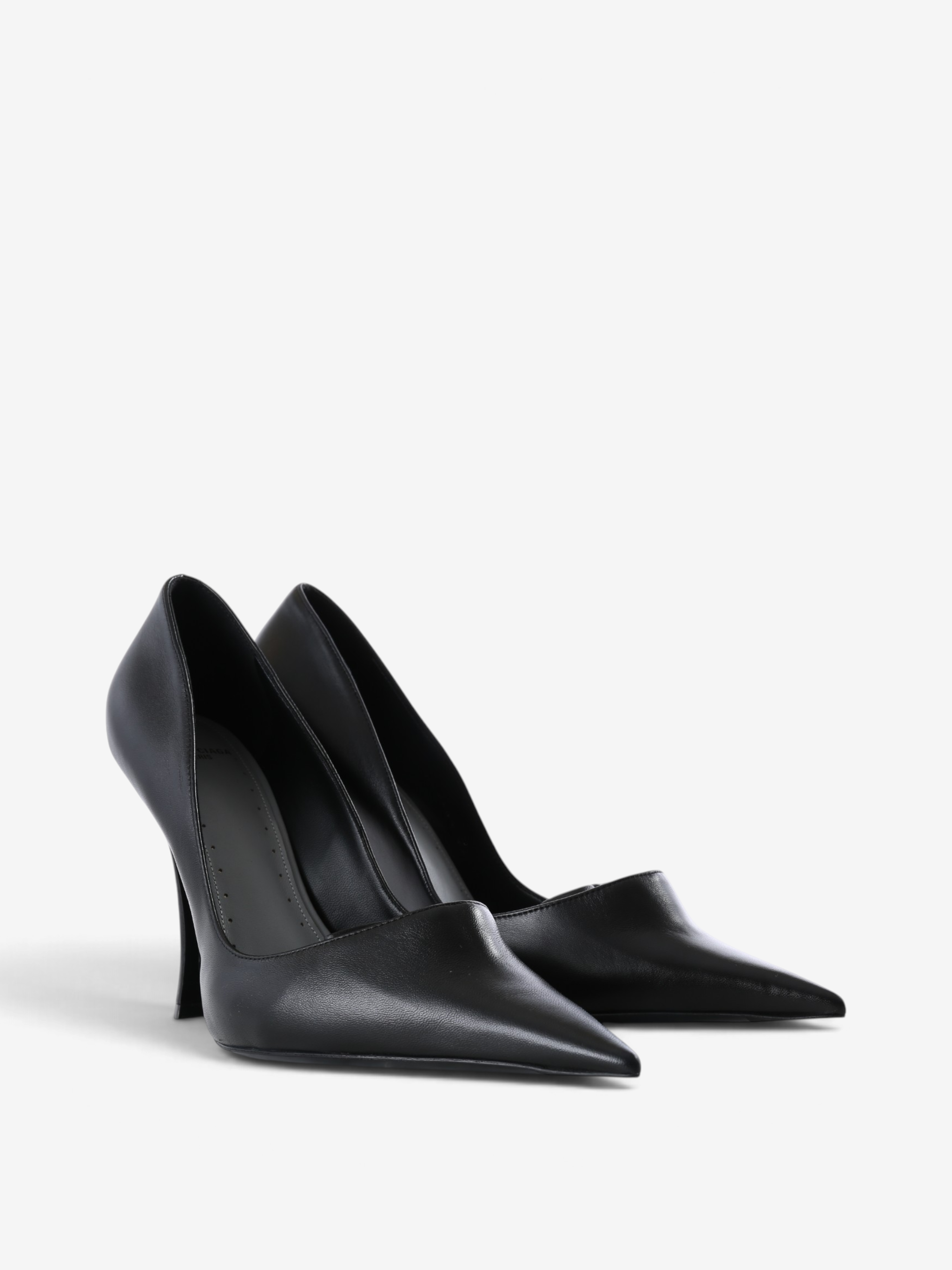 Black heels, front view