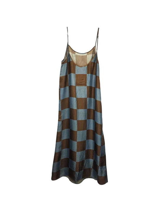 Brown dress, front view