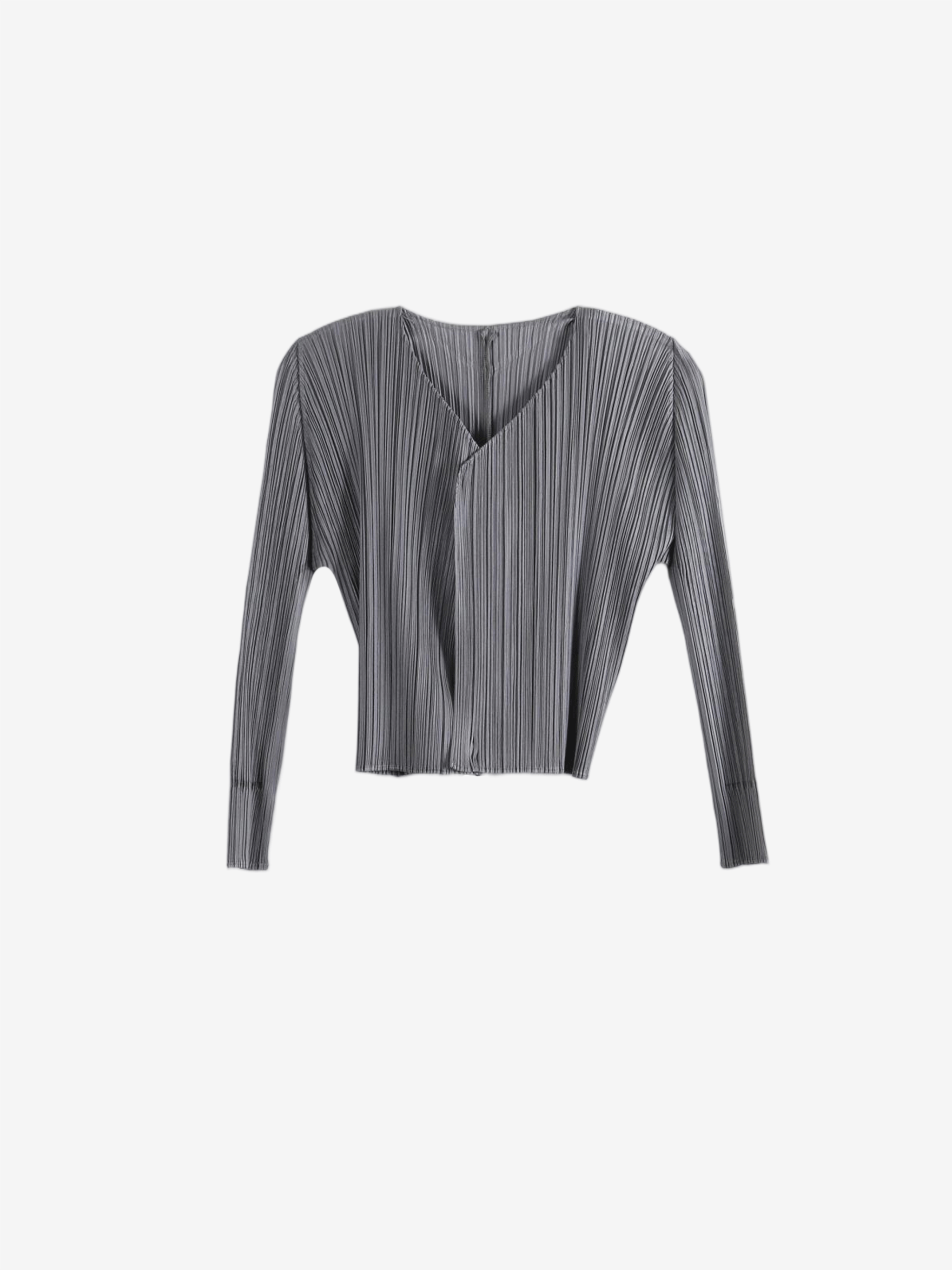 Grey knitwear, front view