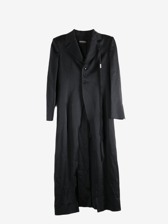 Black coat,front view
