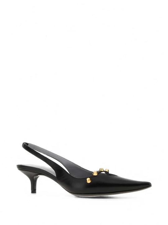 Black shoes, front view
