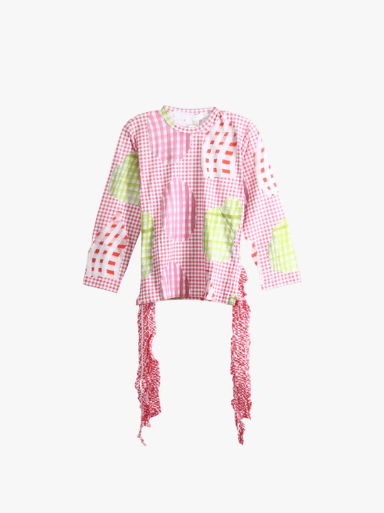 Pink t-shirt, front view
