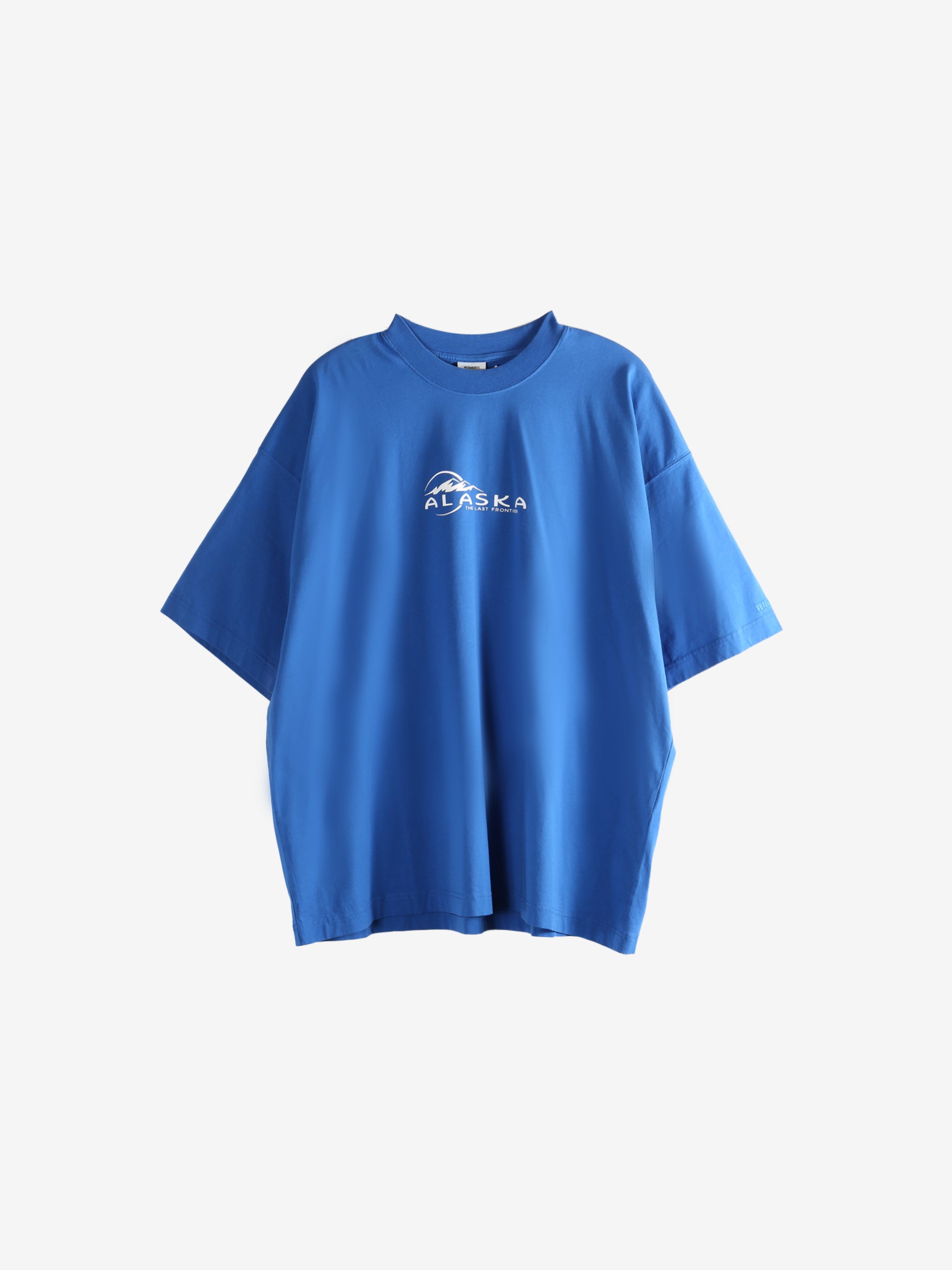 Blue t-shirt, front view