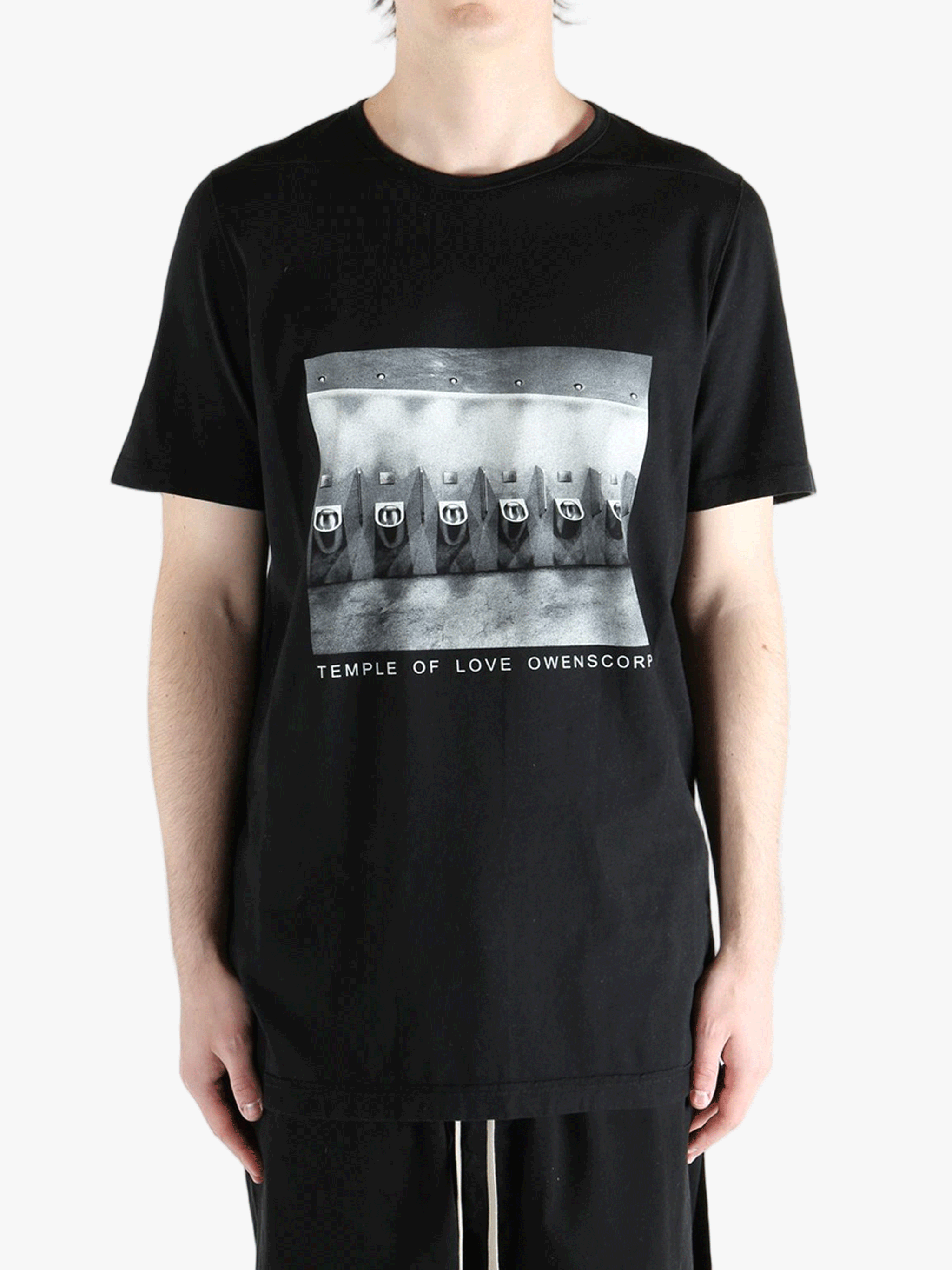 Black t-shirt, front view