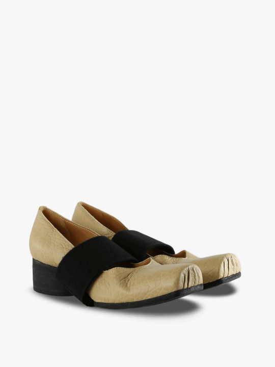 Tan shoes, front view