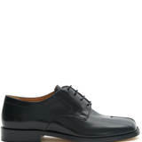 Black shoes, front view