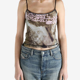 Brown top worn by a person, showing the wiskoza fit