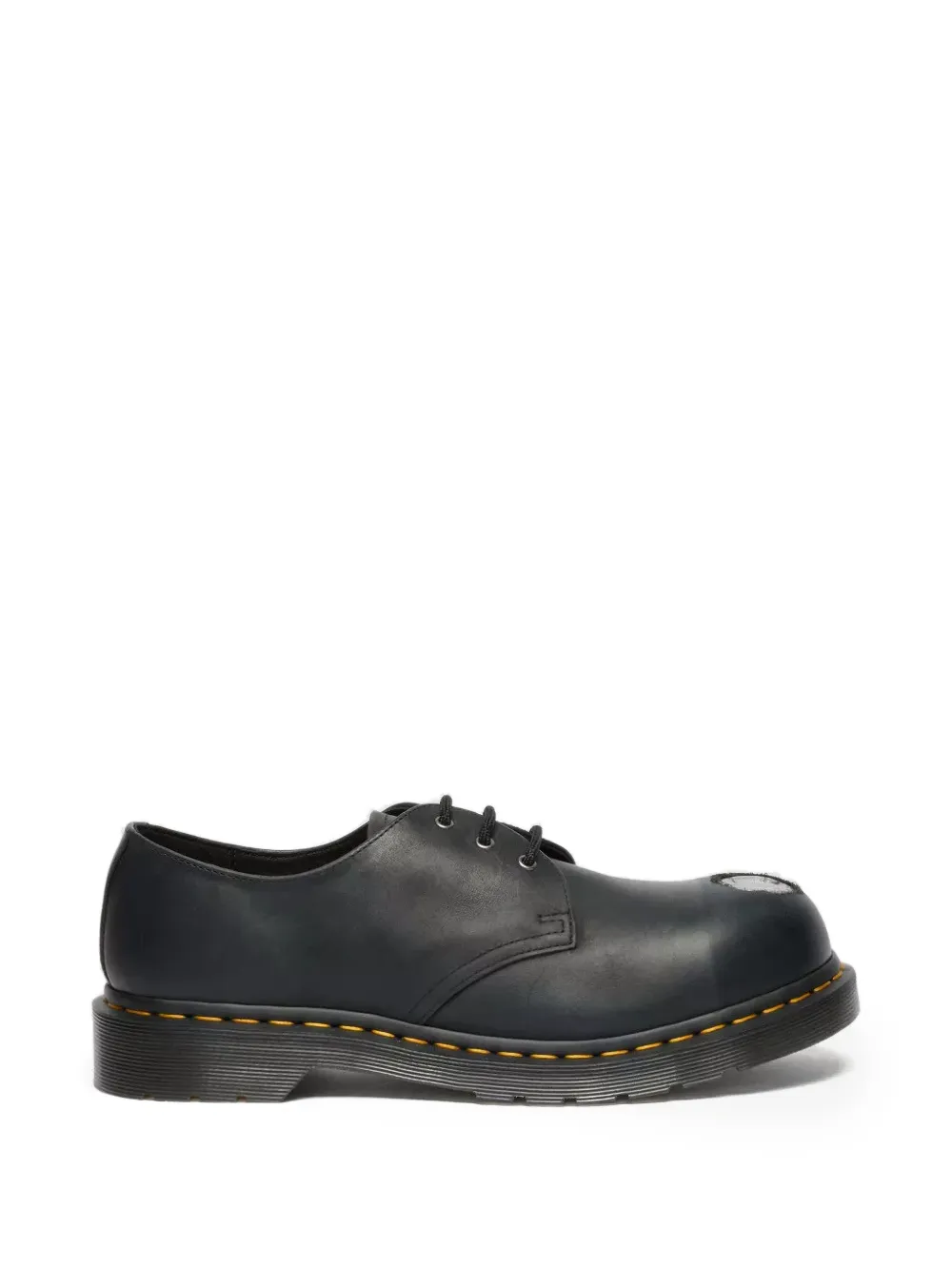 Black shoes, front view
