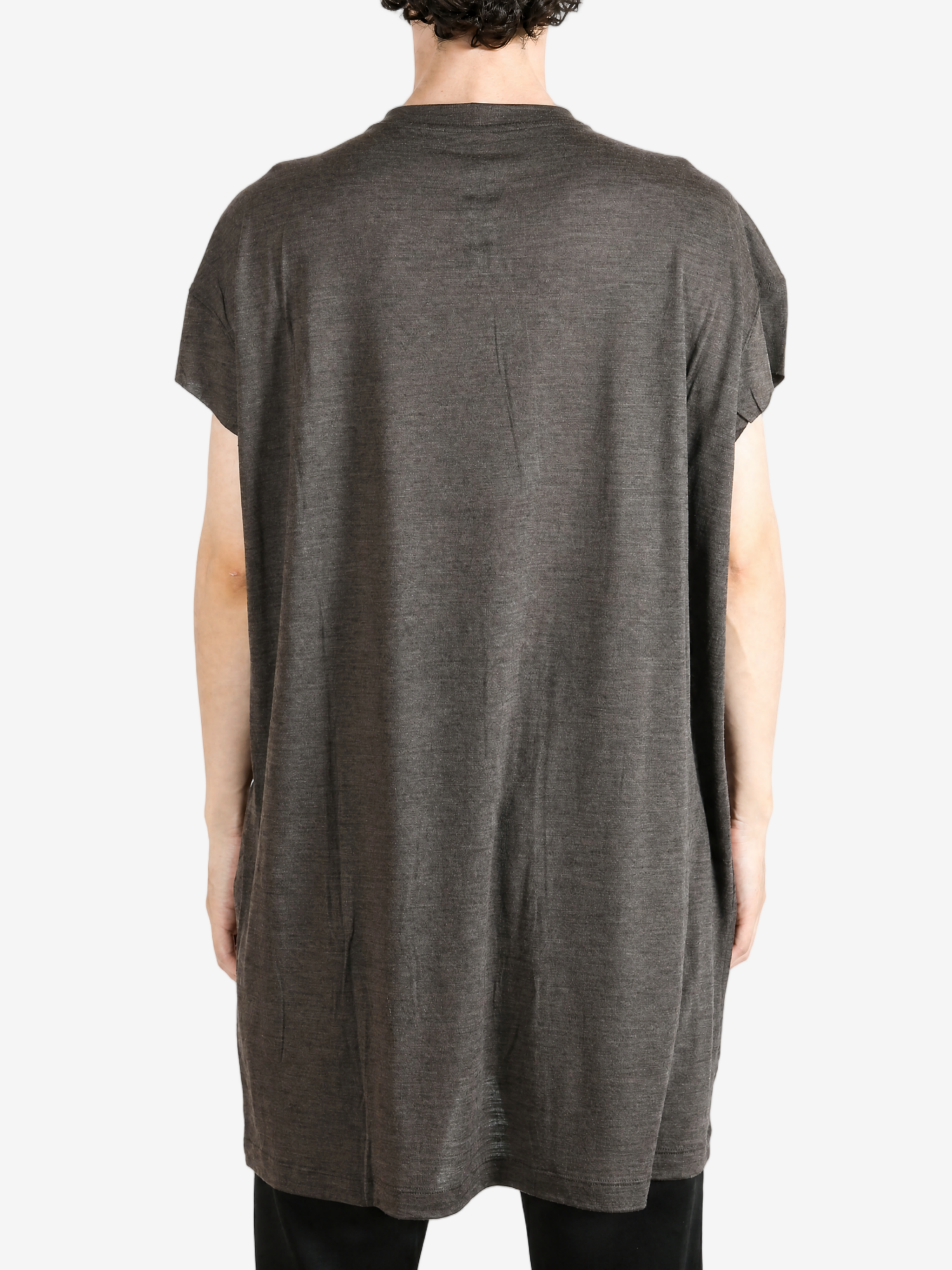 Grey t-shirt, full body view