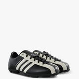 Black shoes, front view