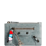 Grey accessories, front view