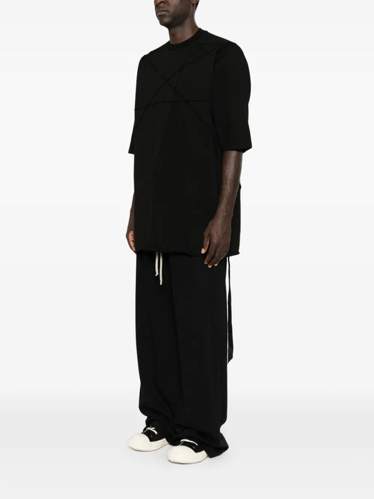 Black t-shirt, full body view