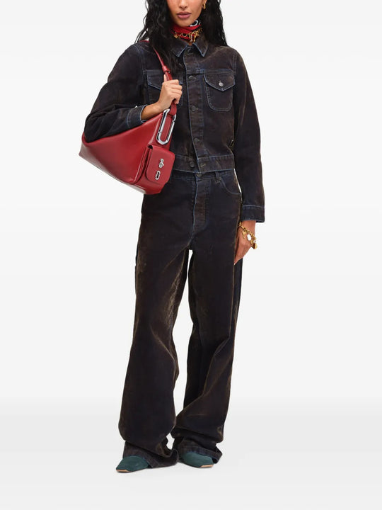Red bag, full body view