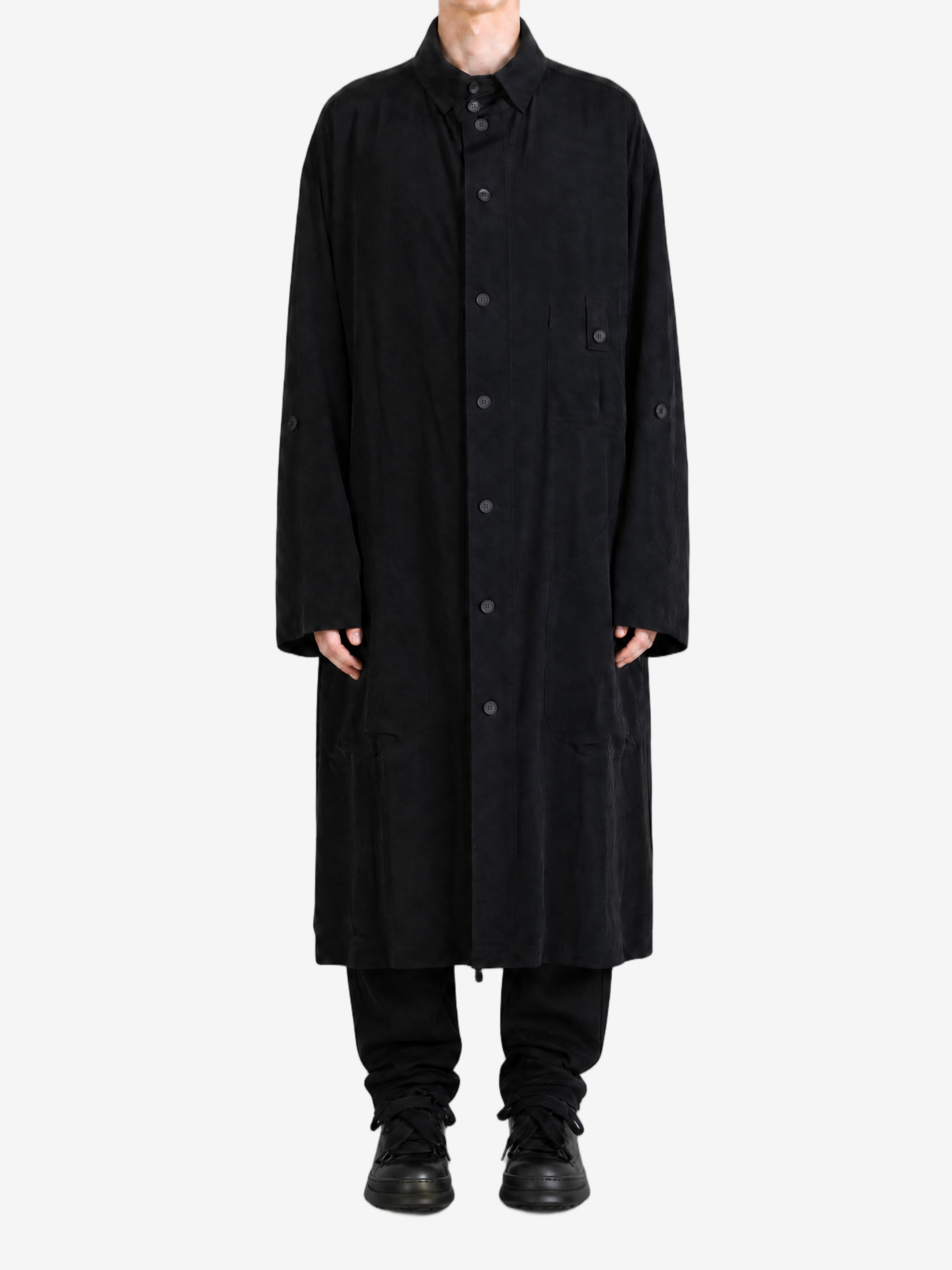 Black shirt, full body view