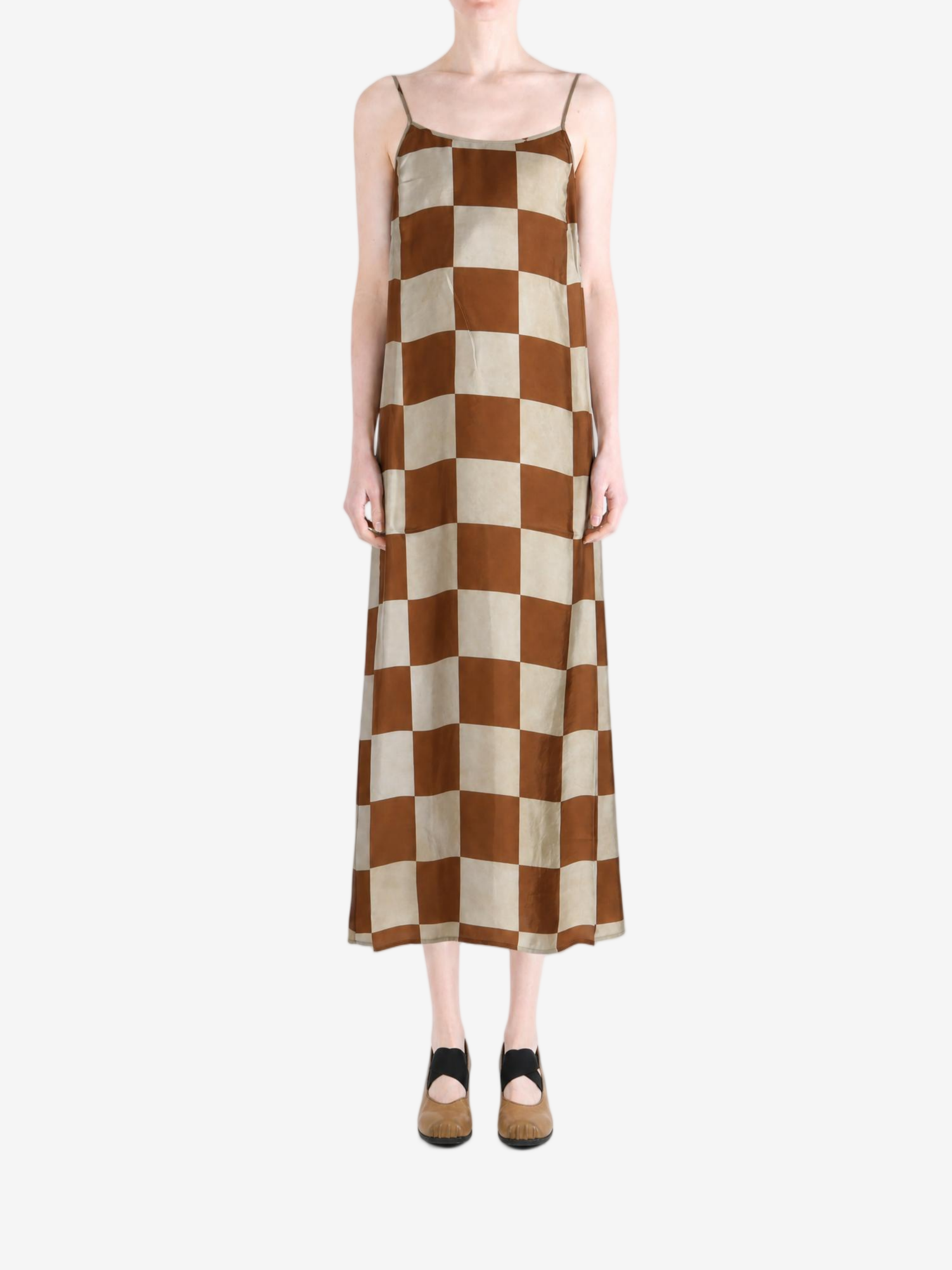 Brown dress, front view