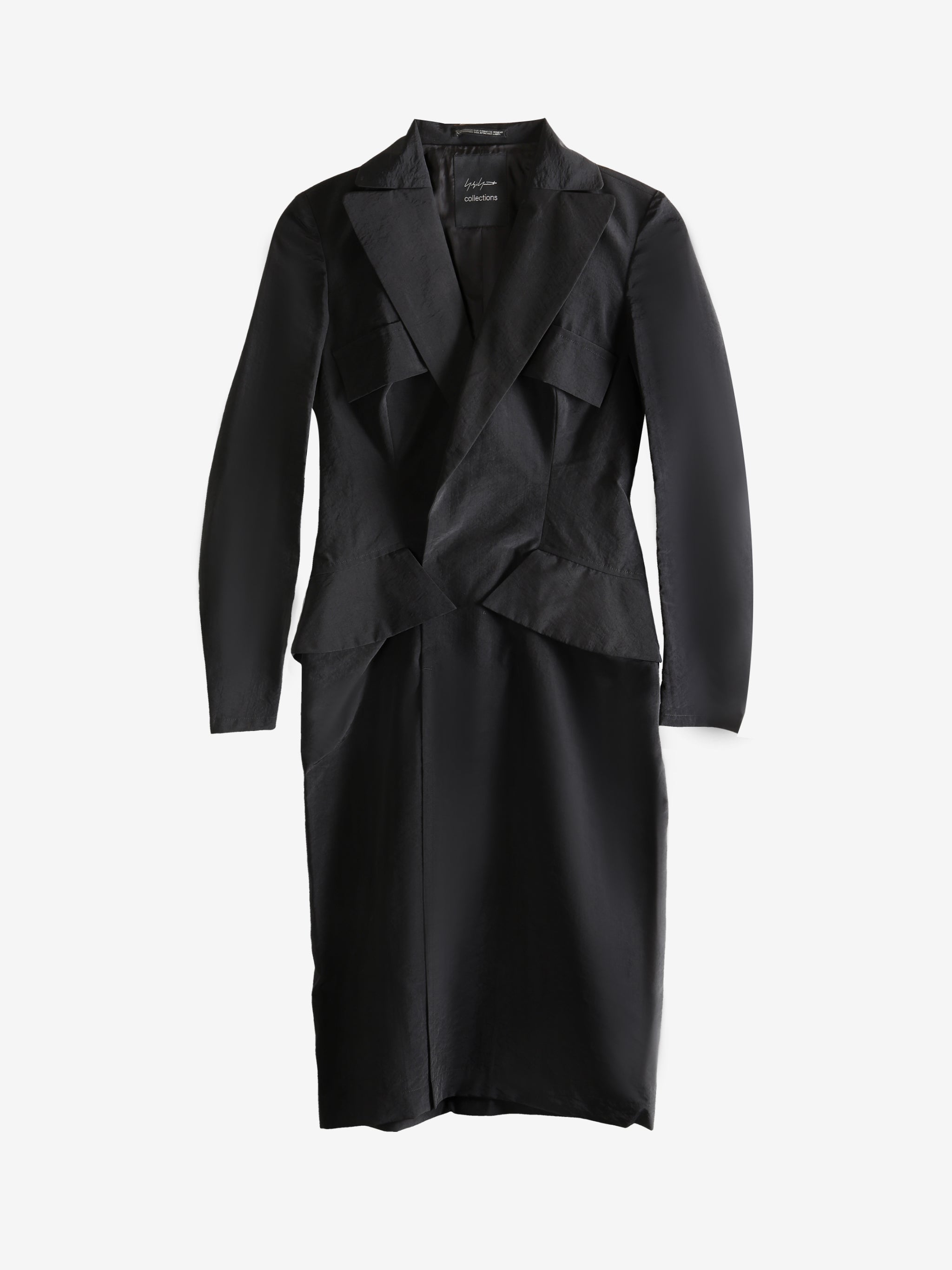 Black dress,front view