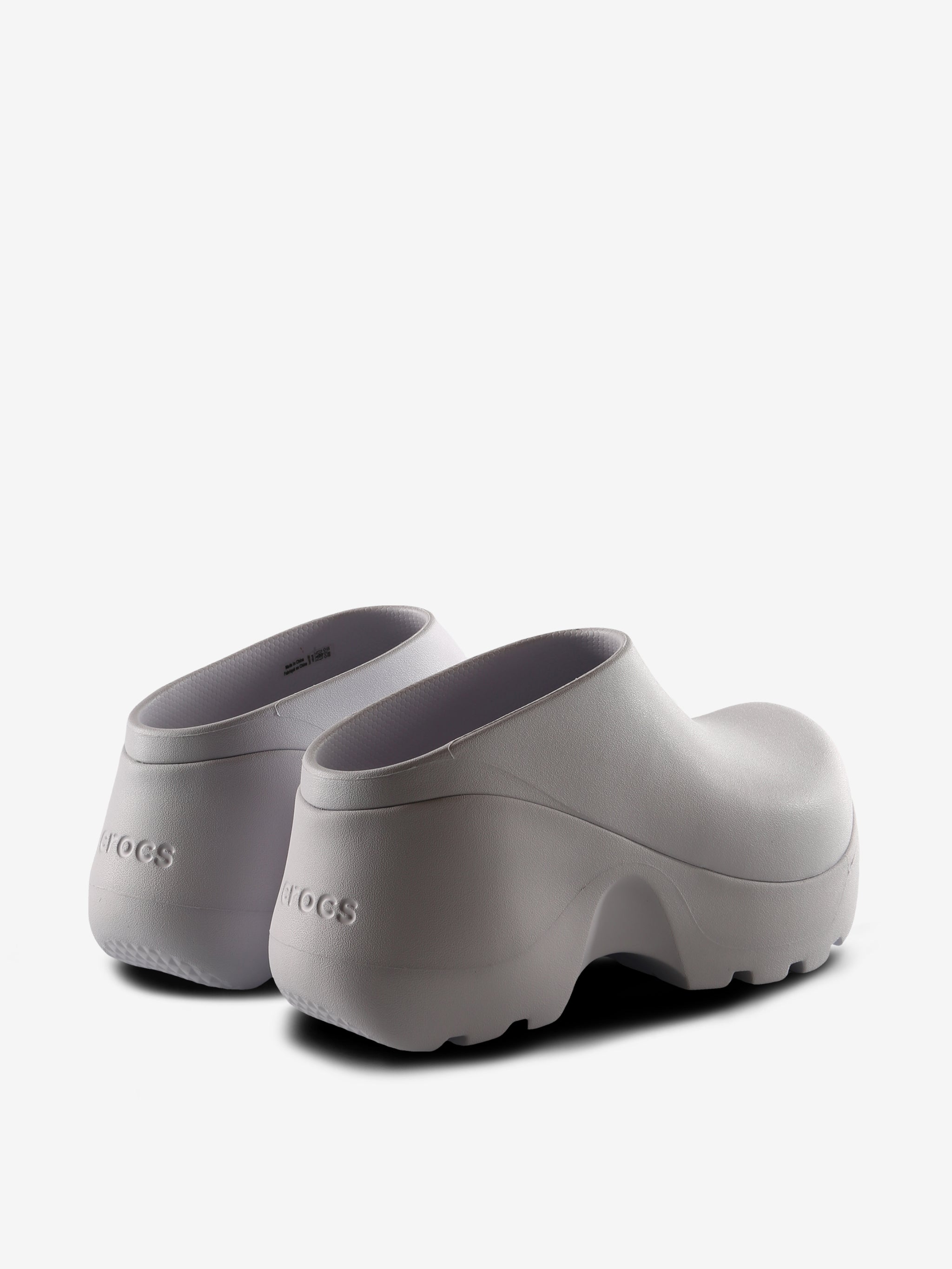 White shoes,back view