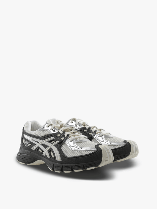 Grey shoes, front view