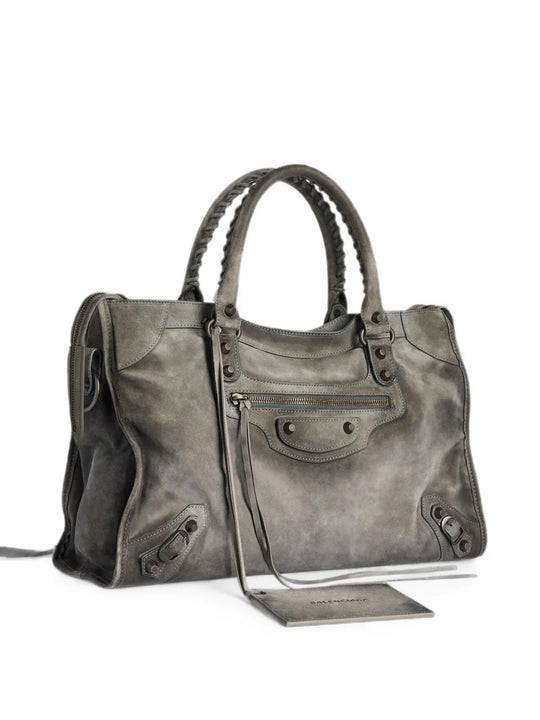 Grey bag, front view