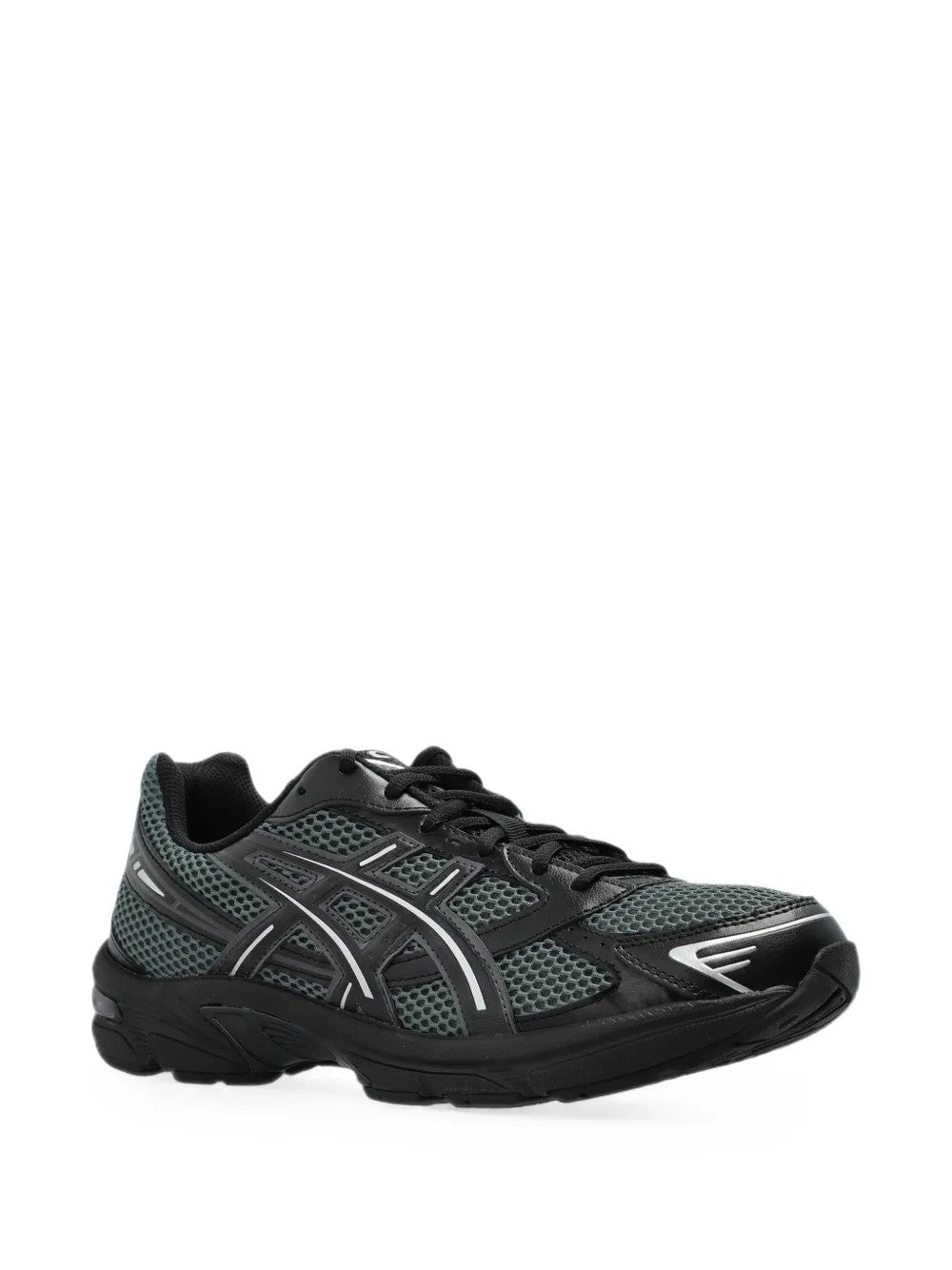 Black shoes, front view