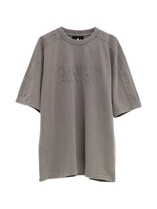 Grey t-shirt, front view