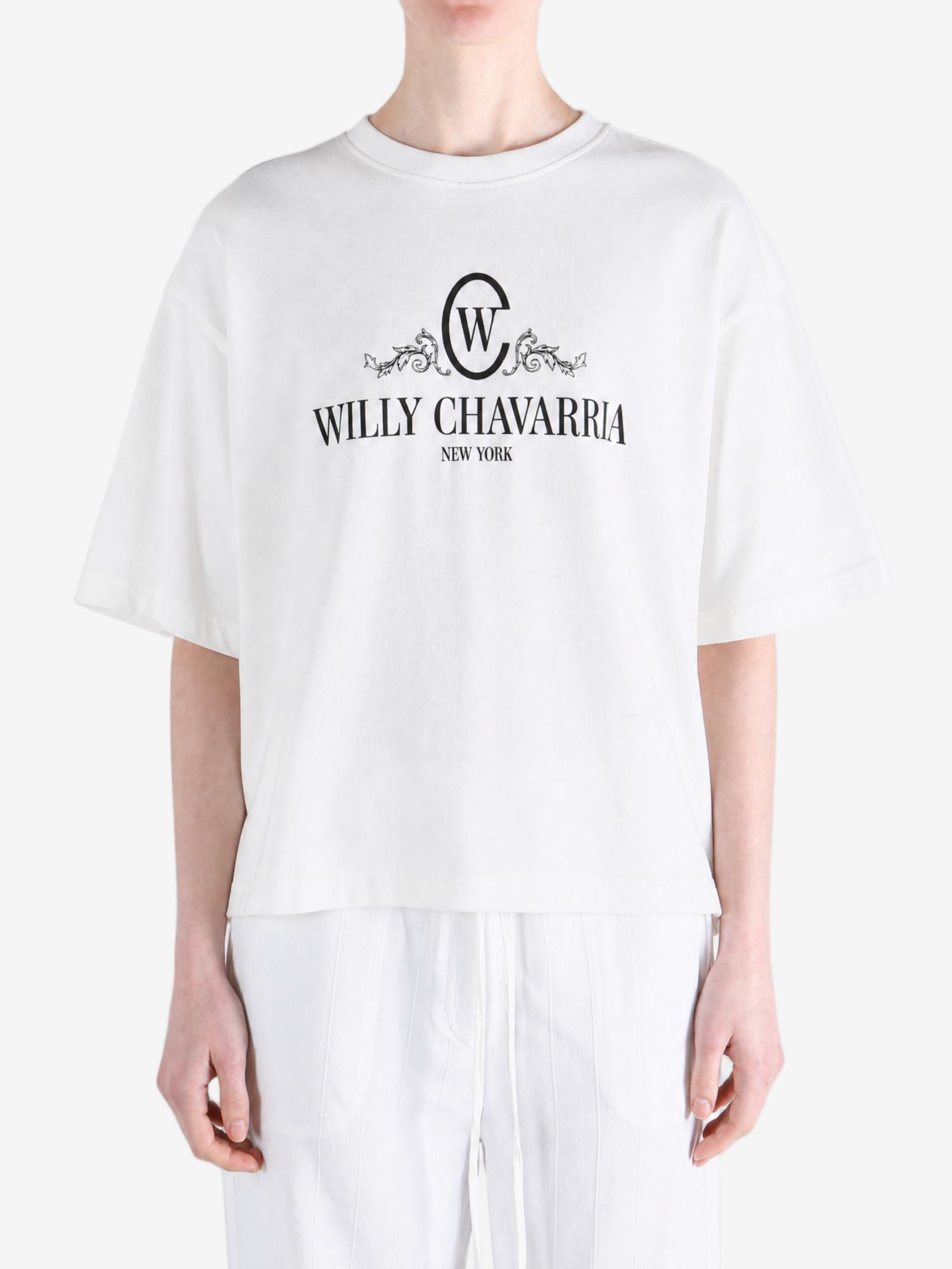 White t-shirt, full body view