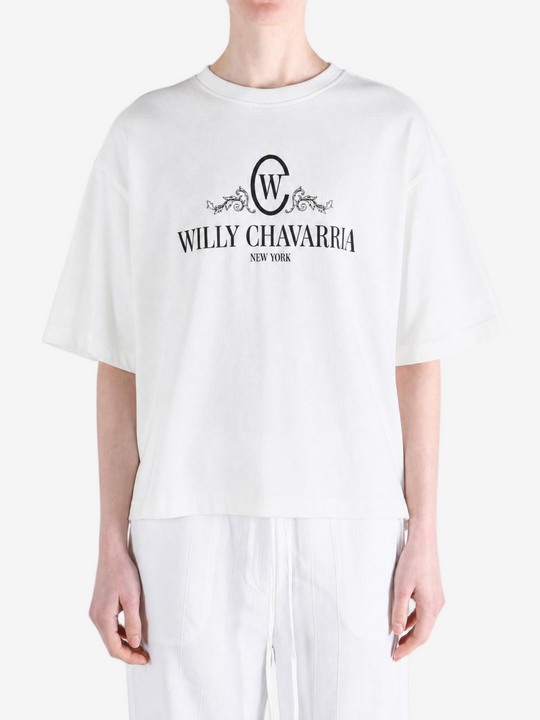 White t-shirt, full body view