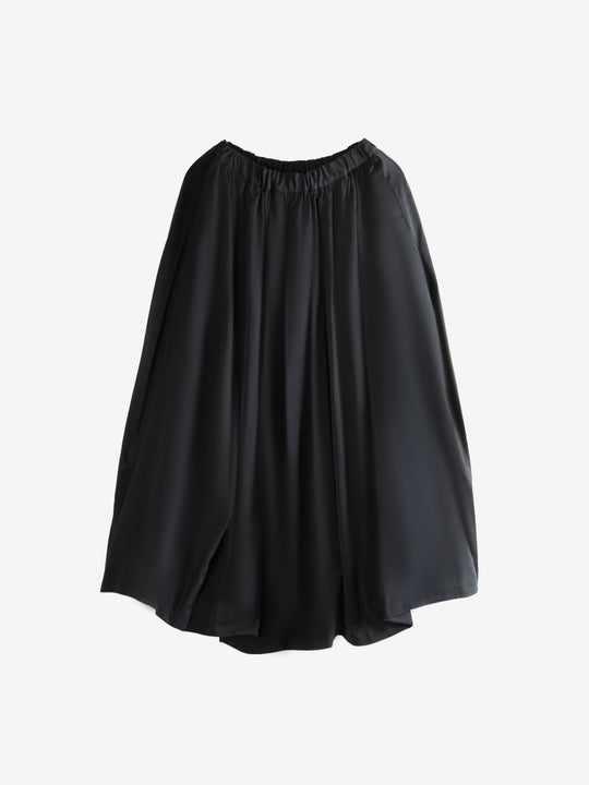 Black skirt, front view