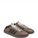 Brown shoes, front view