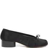 Black shoe,front view