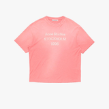 Pink t-shirt, front view