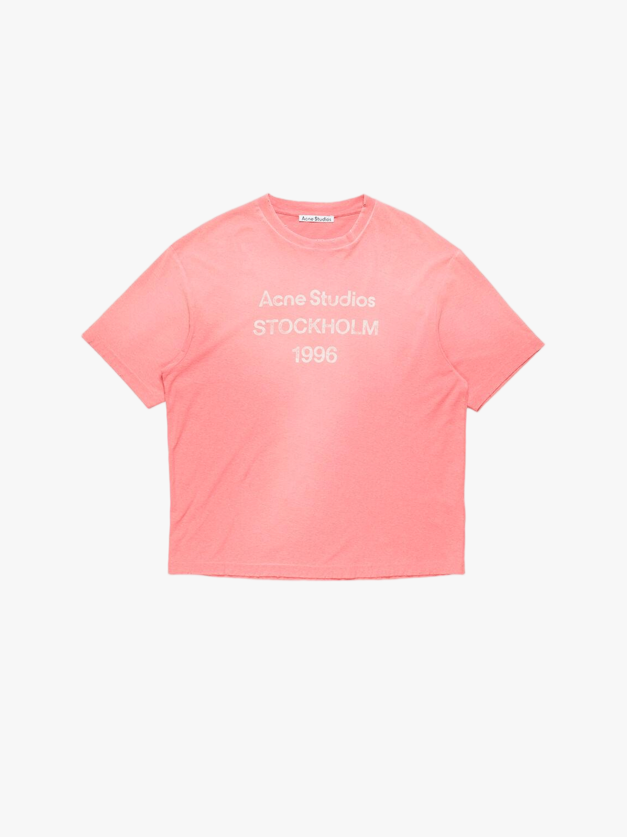 Pink t-shirt, front view
