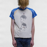 Blue t-shirt, full body view