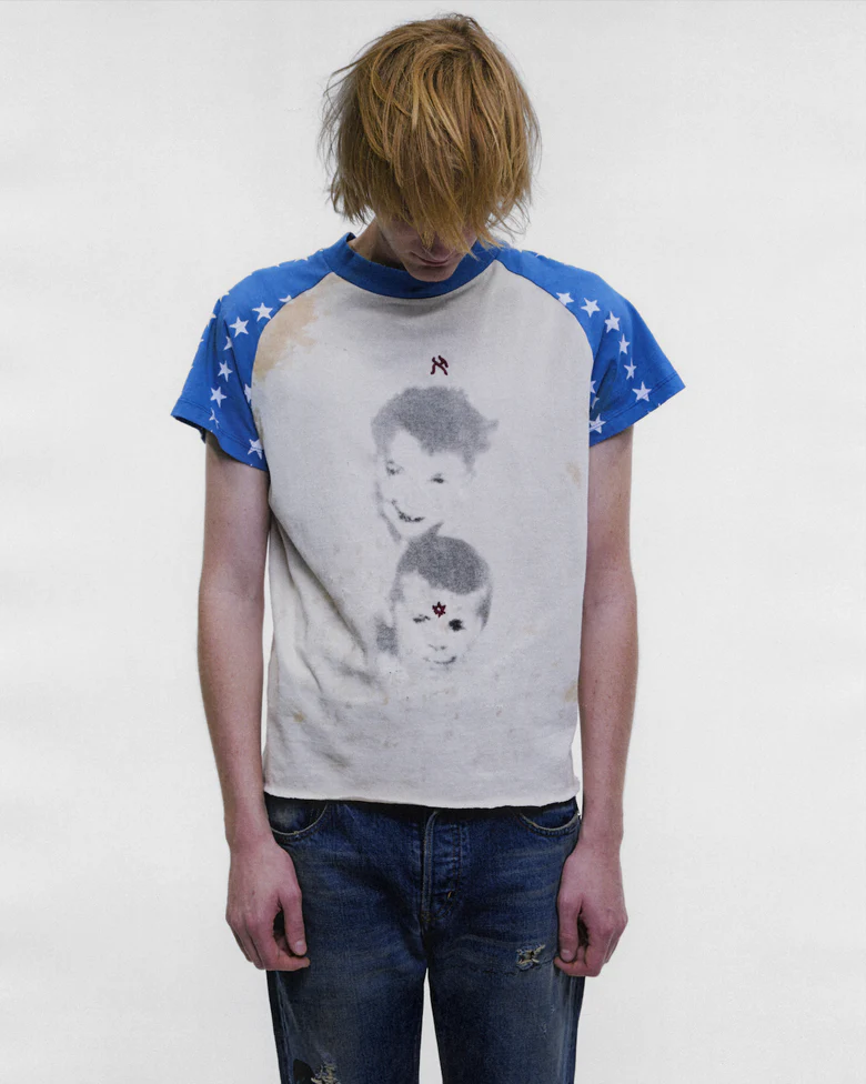 Blue t-shirt, full body view