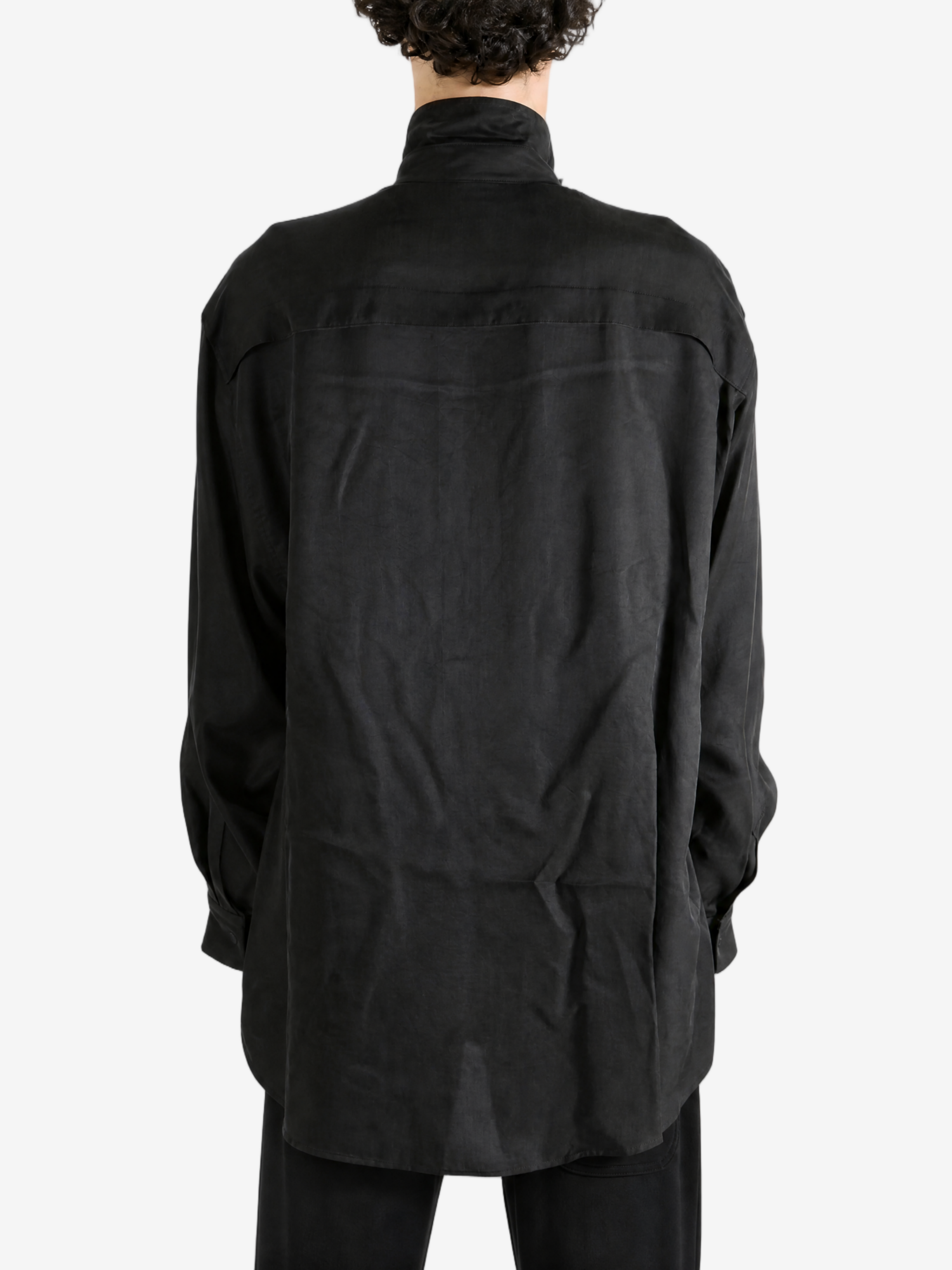 Black shirt, full body view