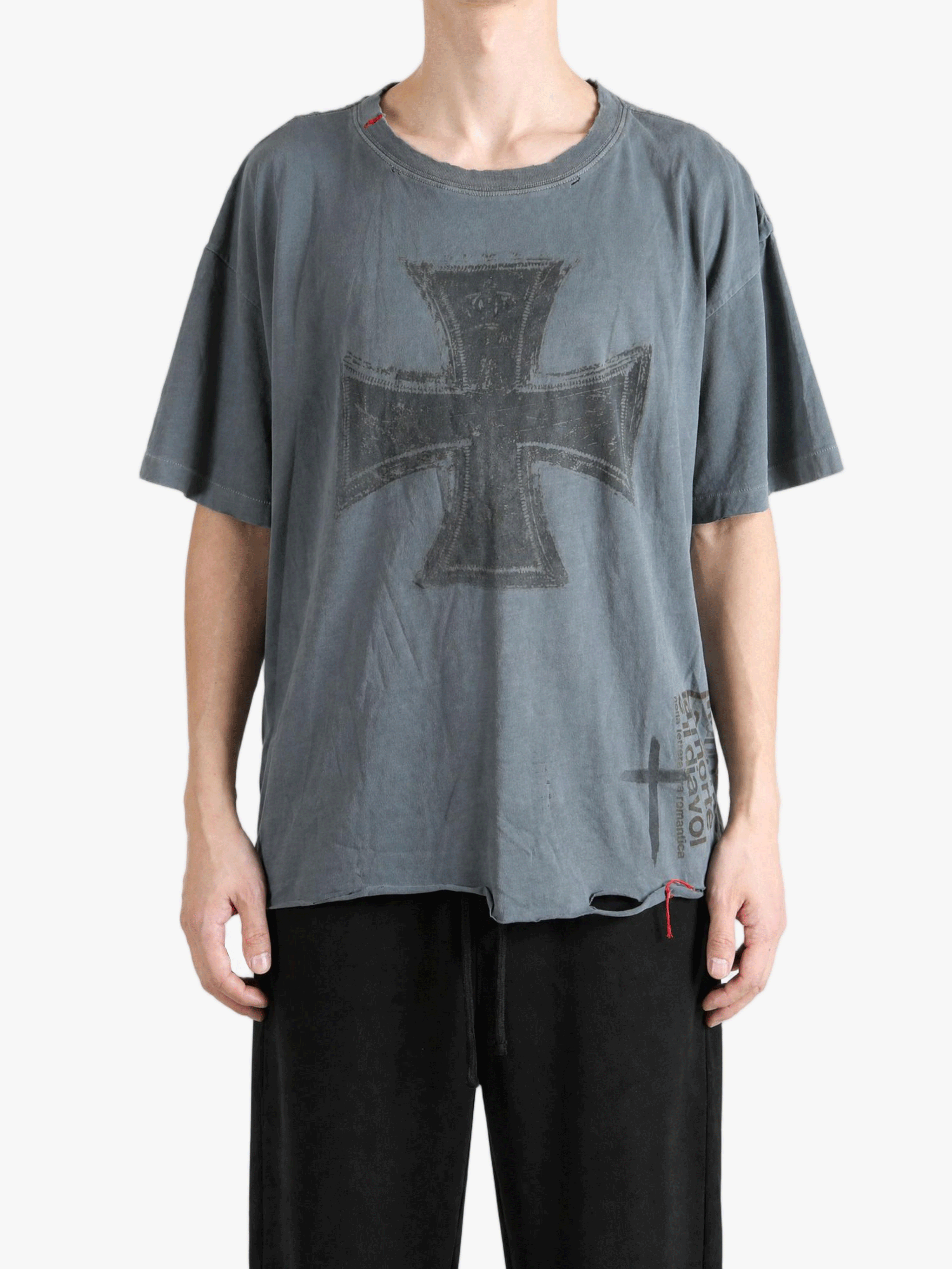 Grey t-shirt, full body view
