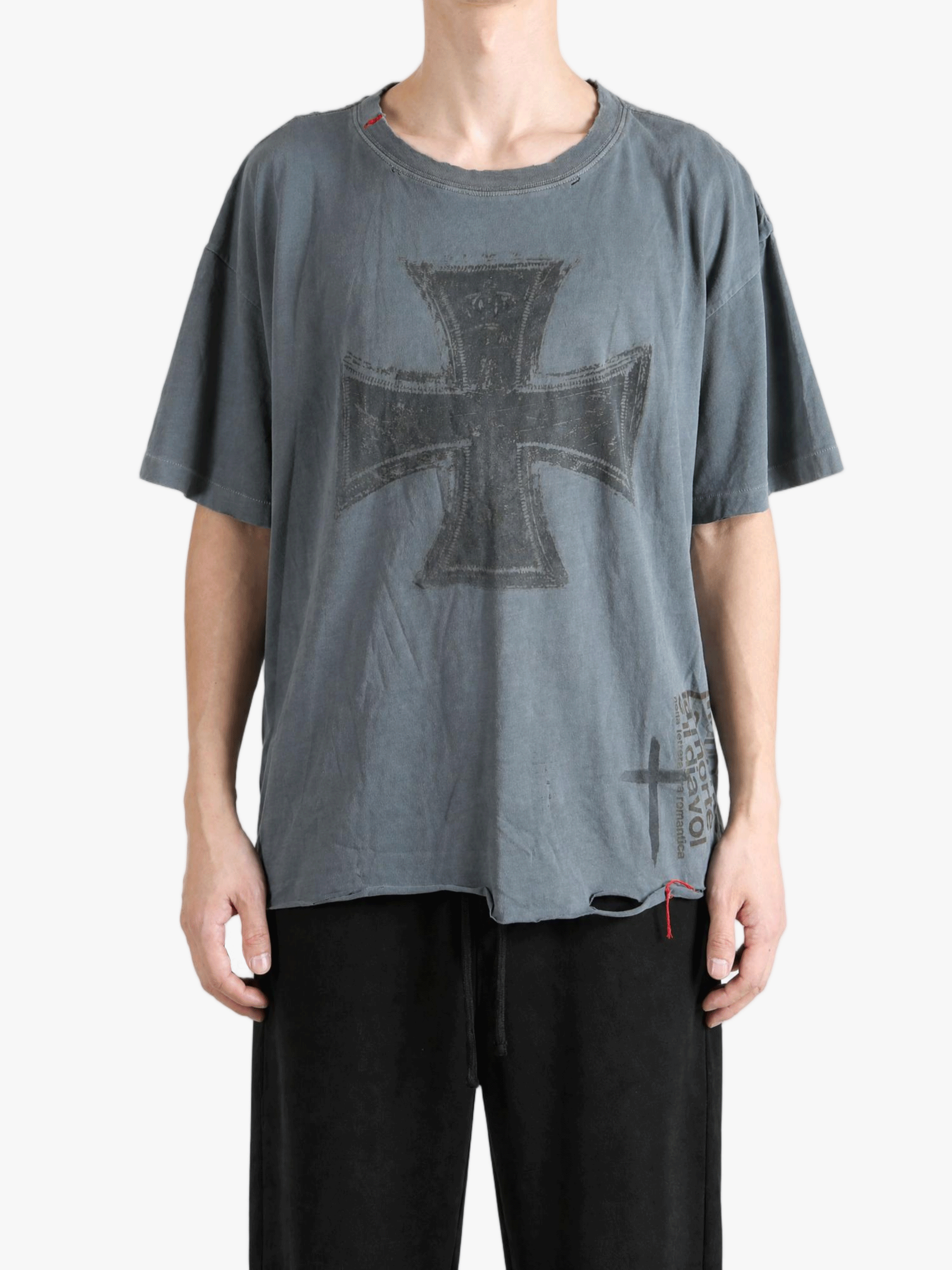Grey t-shirt, full body view