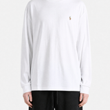 White t-shirt, full body view