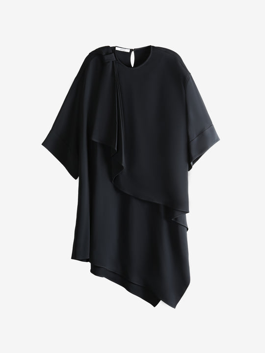 Black dress,front view