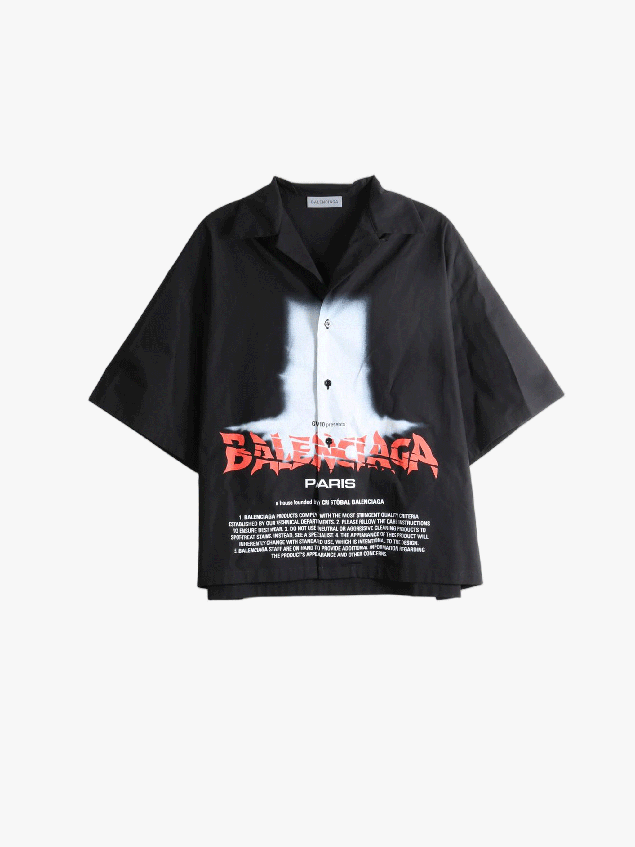 Black shirt, front view