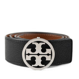 Black accessories, front view