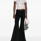 White t-shirt, full body view