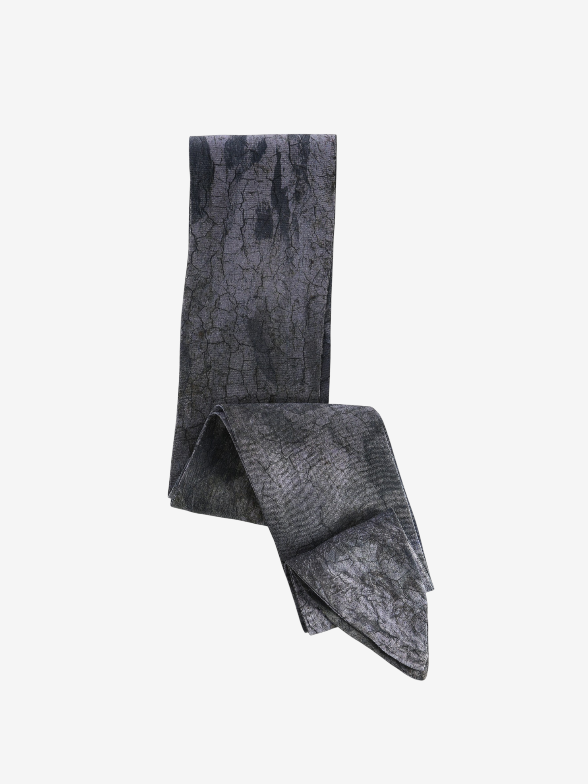 Grey scarf, front view