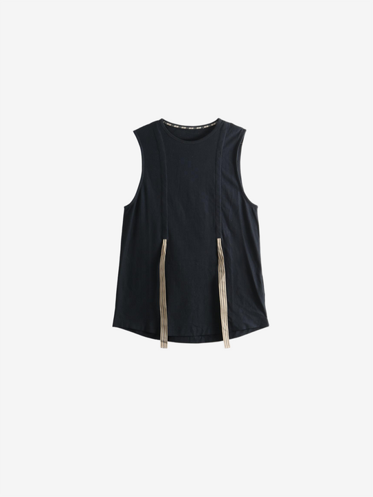 Black top, front view