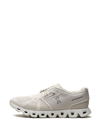 ON RUNNING - Women Cloud 5 Sneakers