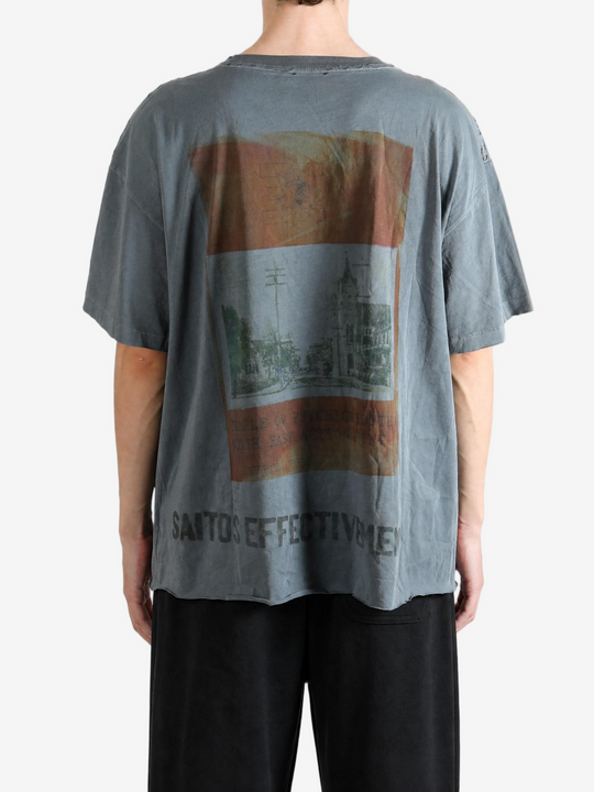Grey t-shirt, full body view