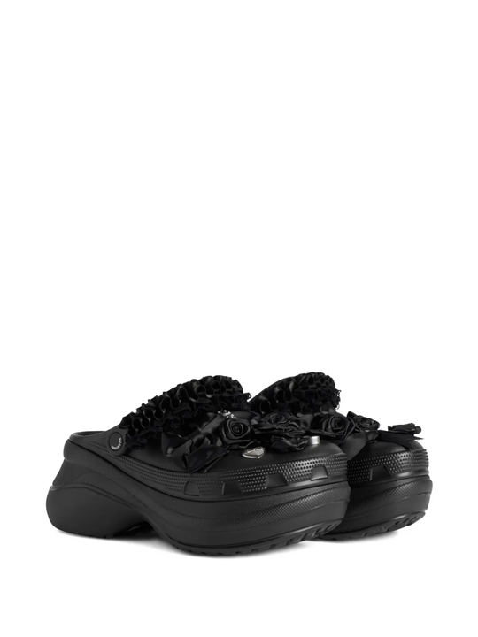 Black slider, side view