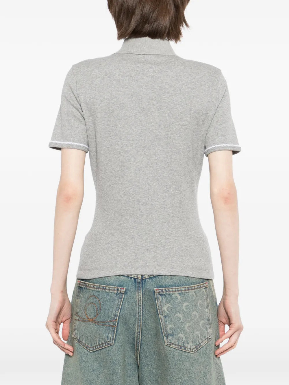 Grey t-shirt, full body view
