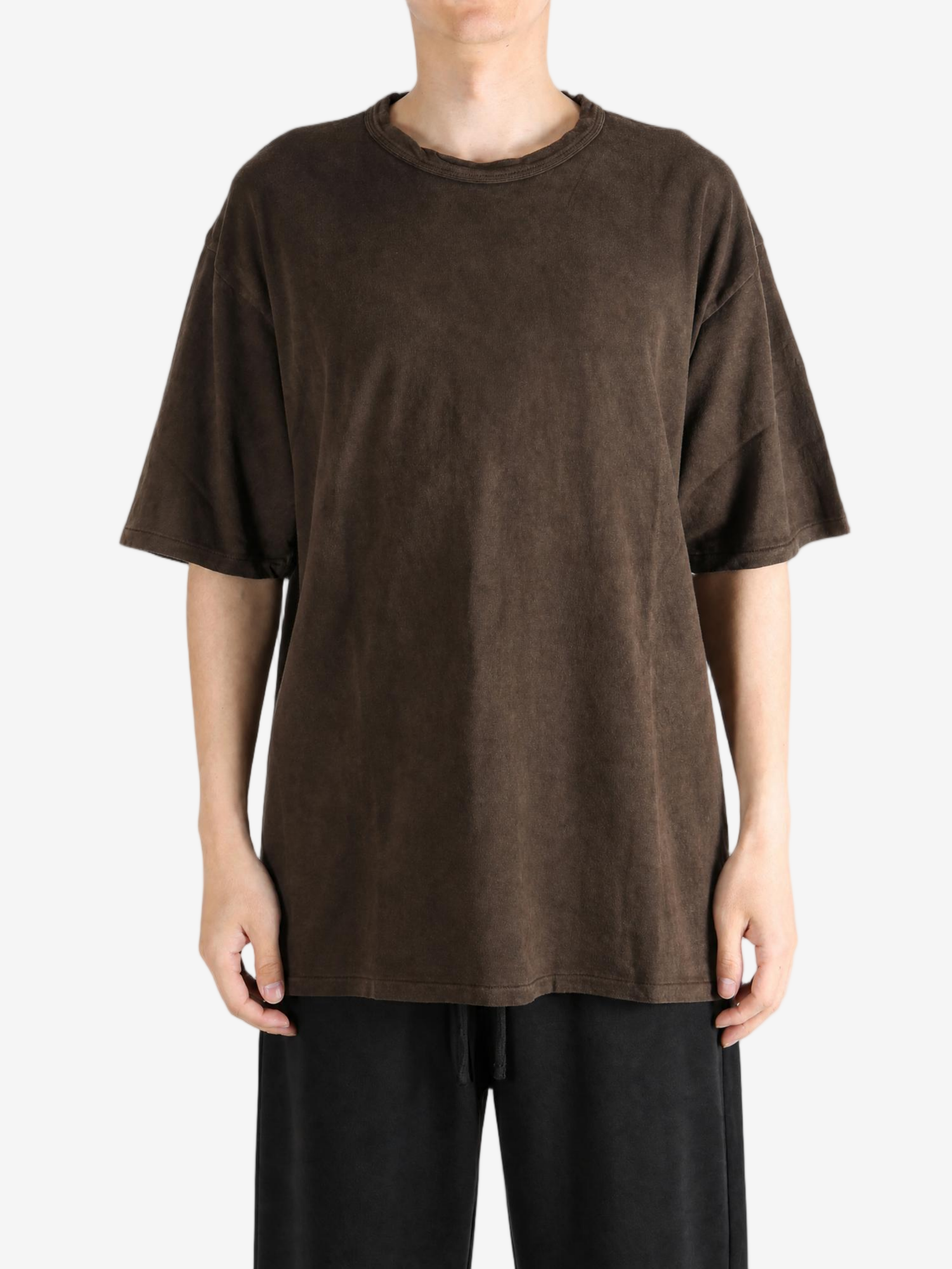 Brown t-shirt, full body view